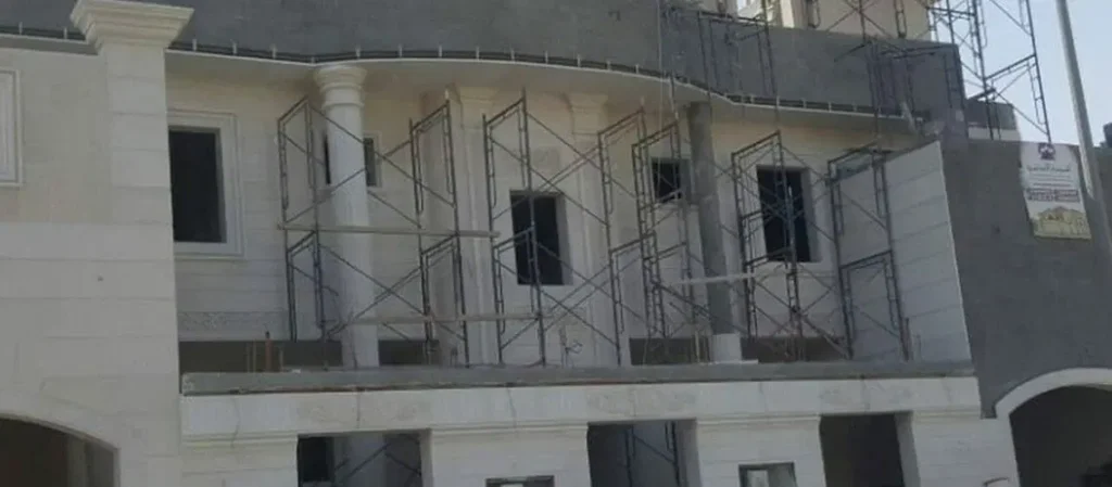 ترميم واجهات مباني في الخبر